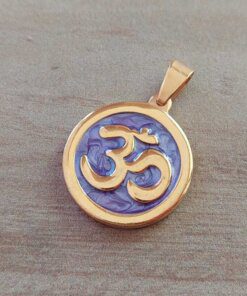 DIJE DE ACERO DORADO MEDALLA 25 MM ESMALTADO VIOLETA CON OHM