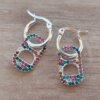ARO DE ACERO BLANCO ARGOLLA 14 MM CON DIJE CHAPA CALADA STRASS MULTICOLOR COLGANTE. LARGO TOTAL 32 MM