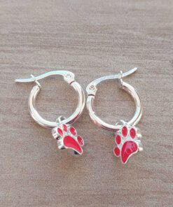ARO DE ACERO BLANCO ARGOLLA 15 MM CON DIJE HUELLA ESMALTADA EN ROJO COLGANTE. LARGO TOTAL 25 MM