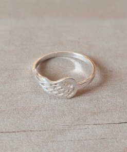 ANILLO DE PLATA ALA. NÚMERO 16. PESO APROX 1.28 GRS.