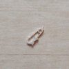 DIJE DE ACERO BLANCO ALFILER MOÑO CON STRASS BLANCO. MICROPAVE. MEDIDAS APROX 7 X 20 MM