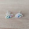 ARO DE ACERO BLANCO FIGURA OJO TURCO CON STRASS MULTICOLOR.