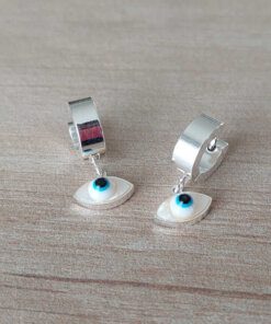 ARO DE ACERO BLANCO ARGOLLA BISAGRA 10 MM CON DIJE OJO TURCO CON APLIQUE NACAR Y OJITO. LARGO TOTAL 18 MM .