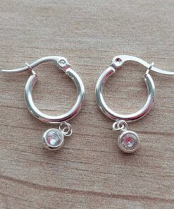 ARO DE ACERO BLANCO ARGOLLA 15 MM CON DIJE CON CUBIK REDONDO CRISTAL COLGANTE.