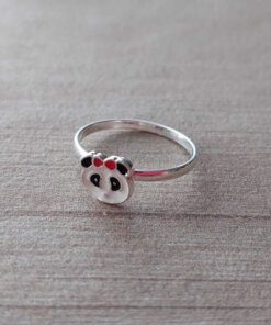 ANILLO NENA LAMINADO EN PLATA ESMALTADO PANDA CON MOÑO.
