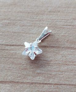 DIJE LAMINADO EN PLATA CUBIK ESTRELLA ENGARZADA. LARGO 15 MM