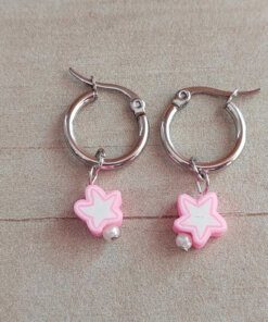 ARO DE ACERO ARGOLLA 14 MM CON DIJE ESTRELLA ROSA Y BLANCA COLGANTE.