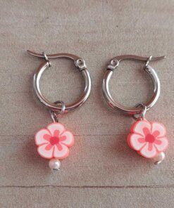ARO DE ACERO ARGOLLA 14 MM CON DIJE FLOR NARANJA COLGANTE.