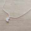 COLGANTE DE ACERO BLANCO ESLABÓN ESPEJITO CON DIJE LUNA STRASS. LARGO 42 CM