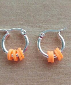 ARO DE ACERO BLANCO ARGOLLA 15 MM CON DONAS COLOR NARANJA FLUO.