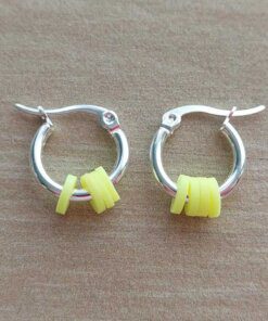 ARO DE ACERO BLANCO ARGOLLA 15 MM CON DONAS COLOR AMARILLO FLUO.