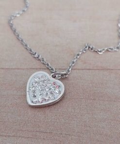 COLGANTE DE ACERO ESLABÓN ESPEJITO 0.4 CON CORAZÓN STRASS BLANCO. LARGO 45 CM
