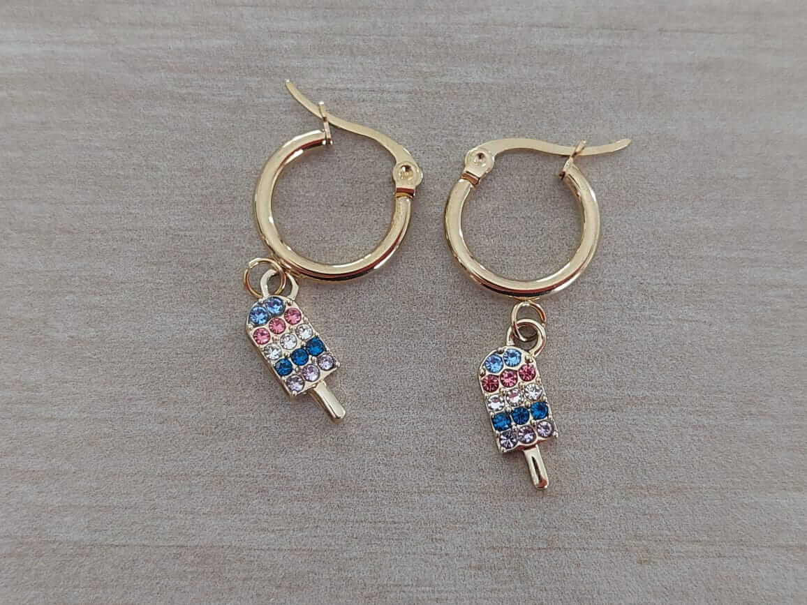ARO DE ACERO DORADO ARGOLLA 14 MM CON HELADO C/STRASS MULTICOLOR PASTEL