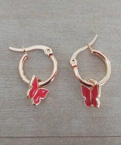 ARO DE ACERO DORADO ARGOLLA 15 MM CON DIJE MARIPOSA ESMALTADA EN ROJO