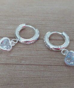 ARO DE ACERO BLANCO ARGOLLA 12 MM CON BISAGRA Y STRASS CON DIJE CORAZÓN CON CUBIK CRISTAL COLGANTE.