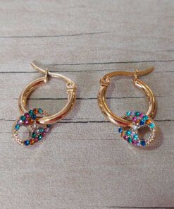 ARO DE ACERO DORADO ARGOLLA 14 MM CON CHAPA MINI C/STRASS MULTICOLOR