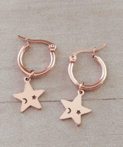 ARO ARGOLLA 15 MM DE ACERO ROSÉ CON DIJE ESTRELLA COLGANTE.