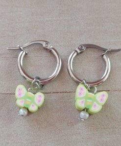 ARO DE ACERO ARGOLLA 14 MM CON DIJE MARIPOSA VERDE CLARO COLGANTE