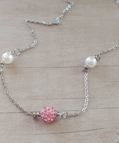 COLGANTE DE ACERO ESLABÓN ESPEJITO CON BOLA DE FUEGO ROSA Y PERLAS. LARGO 48 CM
