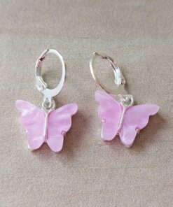 ARO DE ACERO BLANCO BRISURA CON MARIPOSA ACRÍLICO LILA.