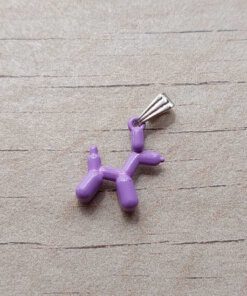 DIJE DE ACERO PERRITO LILA. TAMAÑO 17 MM