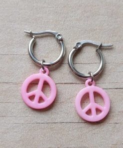 ARO DE ACERO ARGOLLA 14 MM CON DIJE SÍMBOLO DE LA PAZ COLGANTE ROSA