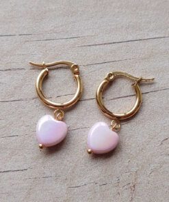 ARO DE ACERO DORADO ARGOLLA 14 MM CON CORAZÓN PERLADO ROSA