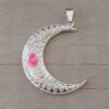 DIJE DE ACERO BLANCO  LUNA CON ESMALTE FUCSIA 30 X 40 MM