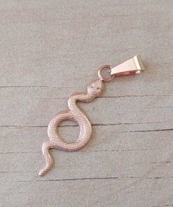 DIJE DE ACERO ROSÉ VÍBORA. MEDIDAS 12 X 37 MM