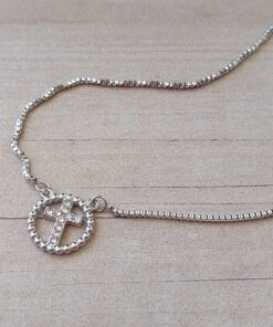 COLGANTE DE ACERO ESLABÓN VENECIANA CON CENTRO CRUZ C/STRASS. LARGO 38 + 4 CM EXT.
