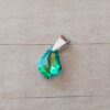 DIJE DE ACERO LAGRIMA 16 MM X 12 MM DE ACRÍLICO VERDE TORNASOLADO.
