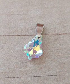 DIJE DE ACERO LAGRIMA 16 MM X 12 MM DE ACRÍLICO TORNASOLADO.