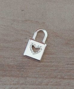 DIJE DE ACERO BLANCO CANDADO CON STRASS.  MEDIDAS 10 X 20 MM