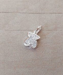 DIJE DE ACERO BLANCO SILUETA OSITO CON STRASS BLANCO. MICRO PAVE. MEDIDAS APROX 11 X 8 MM .