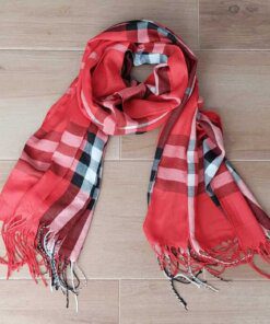 PASHMINA ESCOCESA CON FLECOS FONDO ROJO 65 X 180 CM.