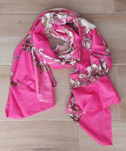 PASHMINA RASADA FUCSIA CON DIBUJOS BEIGE . 85 X 180 CM.