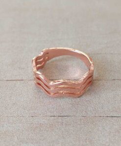 ANILLO DE ACERO MIDI ROSE CON TRIPLE CINTA ONDEADA