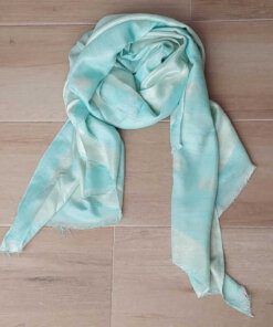 PASHMINA CON LUREX EN PICO CON LUNARES DESFLECADA COLOR AQUA. 70 X 180 CM.