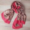 PASHMINA DESFLECADA ROJA CON ANIMAL PRINT 80 X 180 CM.