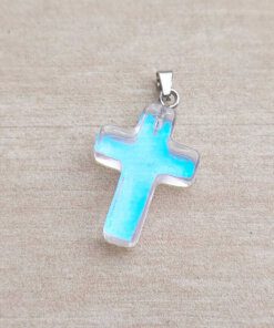 DIJE DE ACERO DE PIEDRA TORNASOL EN FORMA DE CRUZ. 18 X 25 MM