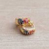ARO BIJOUTERIE ARGOLLA DORADA CON STRASS MULTICOLOR. TAMAÑO 13 MM