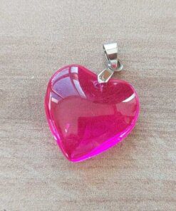DIJE DE ACERO CORAZÓN DE ACRÍLICO FUCSIA Y ROJO. TAMAÑO 20 MM.