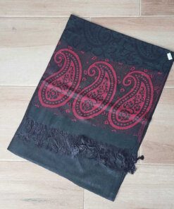 PASHMINA LINEA PREMIUM TRAMADA CON FLECOS Y ARABESCOS EN TONOS NEGRO Y ROJO. 70 X 180 CM.