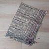 PASHMINA TRAMADA FORMAS ZIG ZAG TONALIDADES CEMENTO. 70 X 180 CM.