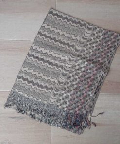 PASHMINA TRAMADA FORMAS ZIG ZAG TONALIDADES CEMENTO. 70 X 180 CM.