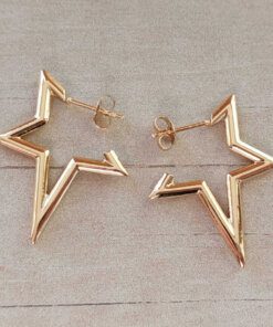 ARO DE ACERO DORADO ARGOLLA CON FRU FRU FORMA DE ESTRELLA. TAMAÑO 26 X 32 MM