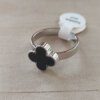 ANILLO DE ACERO VAN CLEEF NEGRO X 12 UNIDADES SURTIDAS EN MEDIDAS (DEL 17 AL 20)