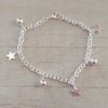 PULSERA DE ACERO BLANCO ESLABÓN TIFFANY CON BOLITAS Y DIJES DE ESTRELLAS. LARGO 18,5 CM