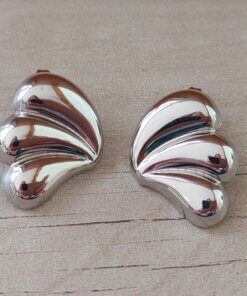 ARO DE ACERO TRIPLE GOTA EN FORMA DE ALA CON FRU FRU. TAMAÑO 21 X 28 MM