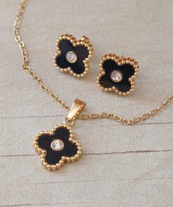 CONJUNTO DE ACERO DORADO CADENA ESPEJITO CON ARO/DIJE VAN CLEEF ACRÍLICO NEGRO Y STRASS EN EL CENTRO. LARGO 45 CM